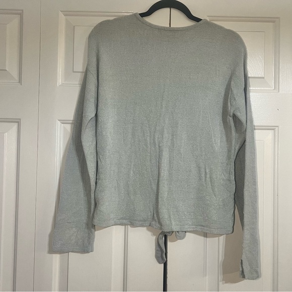 Barefoot Dreams Gray Grey Long Sleeve Tie Front Sweater Top Size Small Soft - Picture 4 of 7